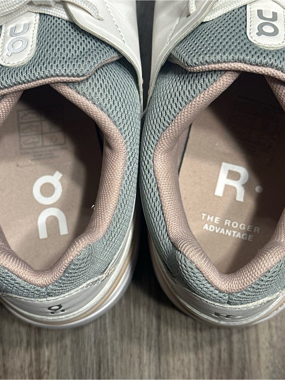 On Running Women's White Sneakers with Light Pink Lining - Picture 13 of 16